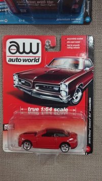 auto world 1:64 '13 Chevy Camaro ZL1 Convertible Red