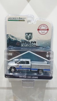 GREEN LIGHT 1:64 2018 RAM 3500 SERVICE TRCUK Silver