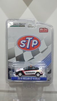 GREEN LIGHT 1:64 NISSAN GT-R R35 STP SAFTY CAR