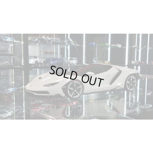 画像1: Autoart 1/18 Lamborghini Centenario BIANCO ISIS/SOLID WHITE