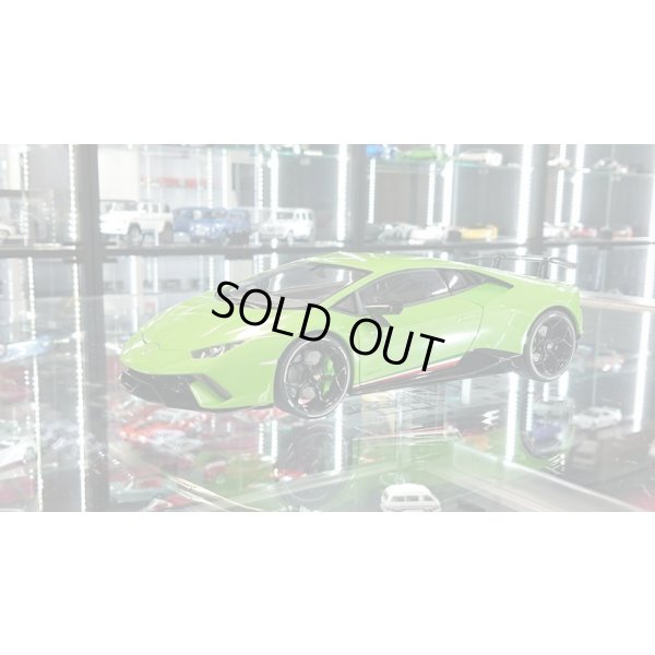 画像1: Autoart 1/18 Lamborghini Huracan Perfprmante Verde Mantis/Pearl Effect Green