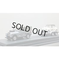 Schuco 1/87 Land Rover 88 mit Anhanger und Mini Cooper "Delaney Racing"