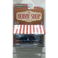 GREEN LiGHT 1:64 HOBBY SHOP Series 6 '67 Ford Bronco with Backpacker