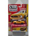auto world 1:64 '12 Ford Mustang Boss 302 Yellow Blaze