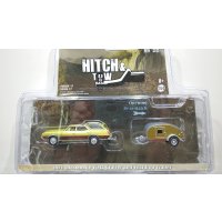 GREEN LiGHT 1:64 HITCH&TOW Series 17 '71 Oldsmobile Vista Cruiser and Teardrop Trailer