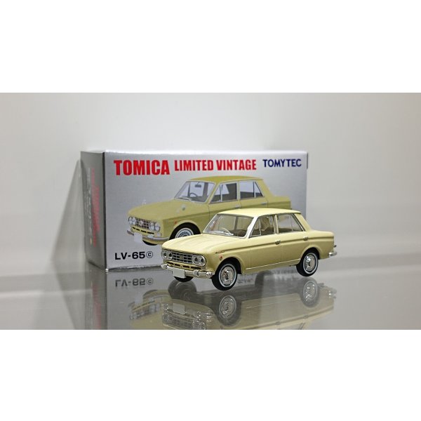 画像1: TOMYTEC 1/64 Datsun Bluebird 1200 Fancy Deluxe Yellow