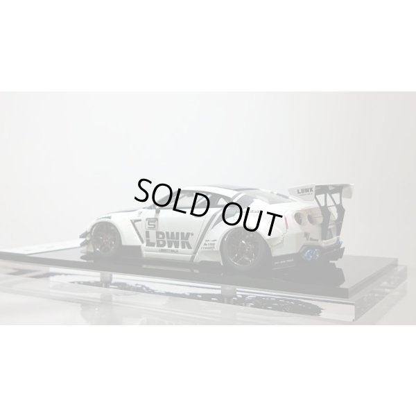画像3: EIDOLON 1/43 LB WORKS GT-R Type 2 Racing Spec Pearl White / LBWK Stripe