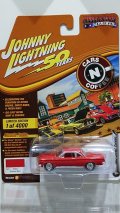 Johnny Lightning 1:64 Muscle Cars USA - Release 20-B '62 Chevy Corvair Roman Red