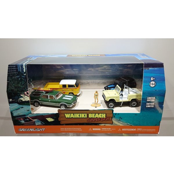 画像1: GREEN LiGHT 1:64 Multi-Car Dioramas "Waikiki Beach Summer Bash"
