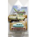 GREEN LiGHT 1/64 Estate Wagon Series 4 '55 Chevrolet Tow-Ten Townsman - Sea Mist Green