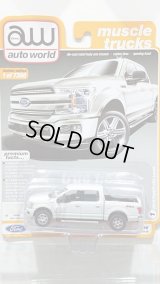 auto world muscle trucks 1/64 '18 Ford F-150 Lariat White Platinum