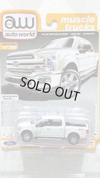 auto world muscle trucks 1/64 '18 Ford F-150 Lariat White Platinum