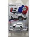 GREEN LiGHT EXCLUSIVE 1/64 '71 Jeep Jeepster Commando - Hurst Edition