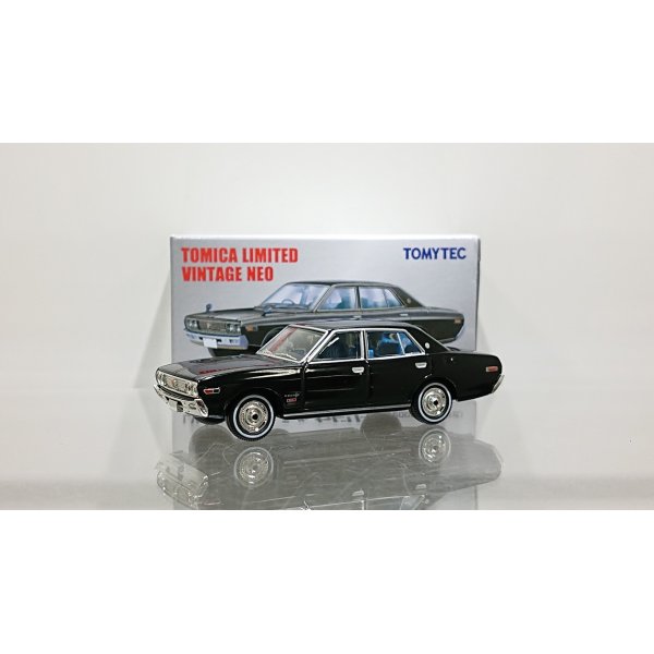 画像1: TOMYTEC 1/64 Limited Vintage Neo '71 Nissan Cedric 2000GL Black