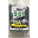 GREEN LiGHT EXCLUSIVE 1/64 '17 Ram 2500 - New York City DOT Brooklyn Street Maintenance