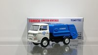TOMYTEC 1/64 Limited Vintage Mazda E2000 Garbage Truck (White/Blue)