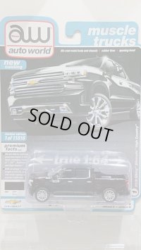 auto world 1/64 '19 Chevrolet Silverado High Country in Gloss Black