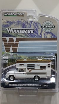 GREEN LiGHT EXCLUSIVE 1/64 '66 Dodge D-100 with Winnebago Slide-In Camper