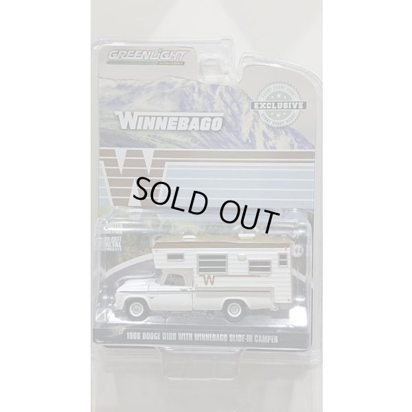 画像1: GREEN LiGHT EXCLUSIVE 1/64 '66 Dodge D-100 with Winnebago Slide-In Camper