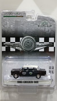 GREEN LiGHT EXCLUSIVE 1/64 '63 Checker Motors Marathon A11 - Dallas, Texas