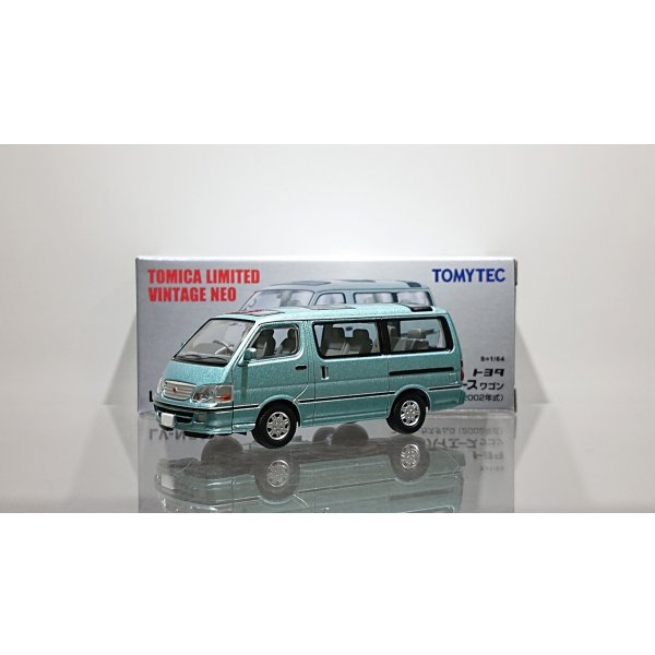 画像1: TONYTEC 1/64 Limited Vintage NEO TOYOTA HIACE Wagon Super Custom G '02 Light Green