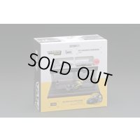 Tarmac Works 1/64 Diorama - BMW Pitbox + BMW M6 GT3 Nurburgring 24h 2016