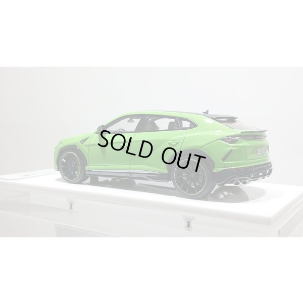 画像3: EIDOLON 1/43 Lamborghini URUS Pearl Capsule 2020 Verde Mantis (Pearl Green) Limited 80 pcs.