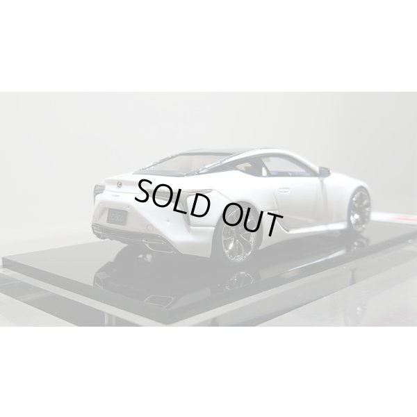 画像10: EIDOLON Lexus LC500 "L Package" 2017 White Nova Glass Flake (Breezy Blue Interior)