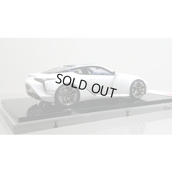 画像6: EIDOLON Lexus LC500 "L Package" 2017 White Nova Glass Flake (Breezy Blue Interior)