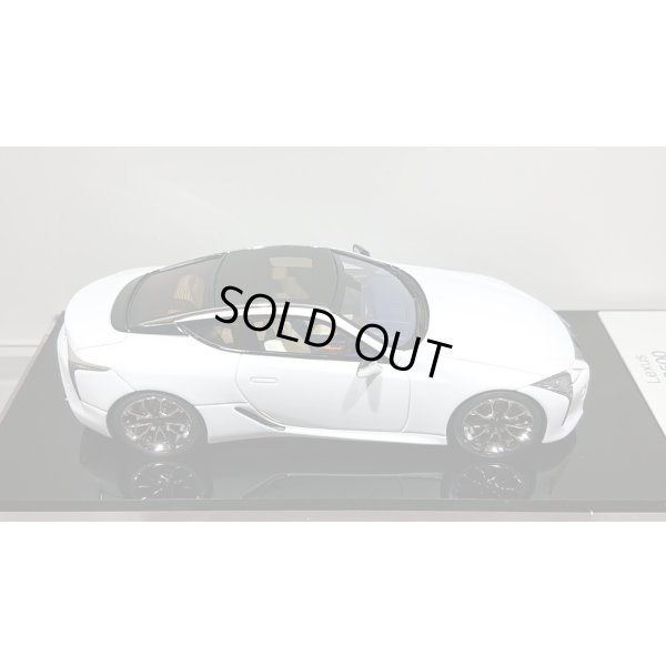 画像8: EIDOLON Lexus LC500 "L Package" 2017 White Nova Glass Flake (Breezy Blue Interior)