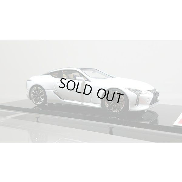 画像4: EIDOLON Lexus LC500 "L Package" 2017 White Nova Glass Flake (Breezy Blue Interior)