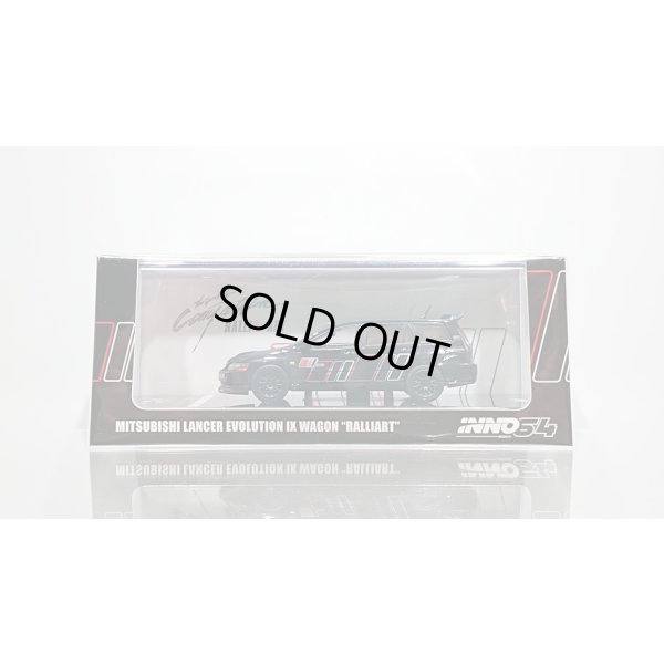 画像1: INNO Models 1/64 Mitsubishi Lancer Evolution IX Wagon 2005 Ralliart Black