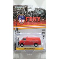 GREEN LiGHT EXCLUSIVE 1/64 1989 GMC Vandura FDNY The Official Fire Department City of New York Field Communications Unit