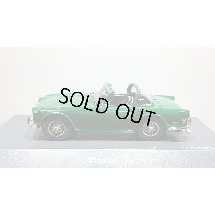 Schuco 450024800 Triumph TR250 1967 Roadster offen grün 1:18 limitiert Modellauto