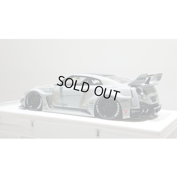 画像3: EIDOLON 1/43 LB-Silhouette WORKS GT 35GT-RR Matte Gray (Weathering) Limited 160 pcs.