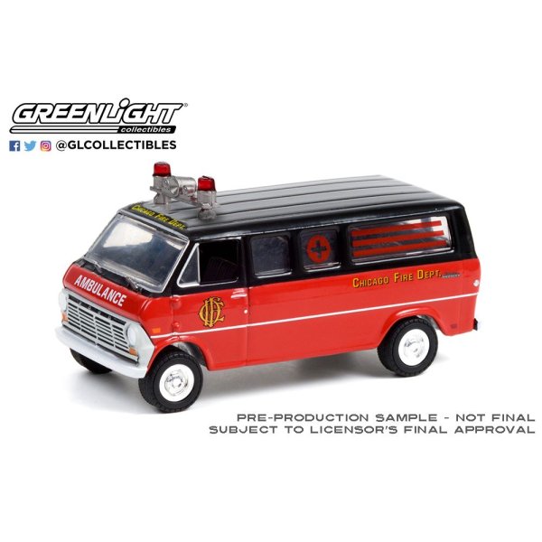 画像2: GREEN LiGHT EXCLUSIVE 1/64 1969 Ford Club Wagon Ambulance - Chicago Fire Department