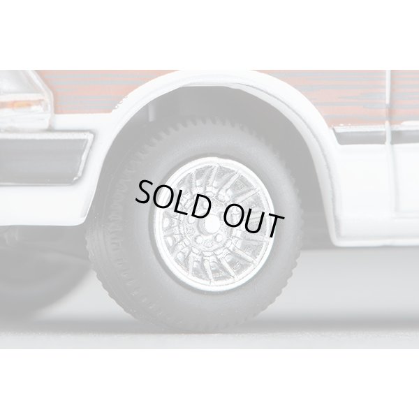 画像8: TOMYTEC 1/64 Limited Vintage NEO Nissan Cedric Wagon V20E GL Custom Ver. (White / Wood grain)