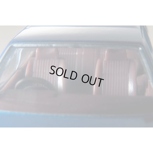 画像9: TOMYTEC 1/64 Limited Vintage NEO Nissan Gloria Wagon V20E GL Custom Ver. (Blue / Wood grain)