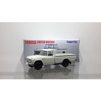 TOMYTEC 1/64 Limited Vintage Toyota Stout (white)