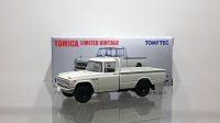 TOMYTEC 1/64 Limited Vintage Toyota Stout (white)