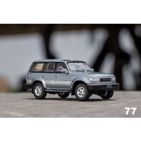 画像1: Gaincorp Products 1/64 Toyota Land Cruiser LC80 LHD Gray
