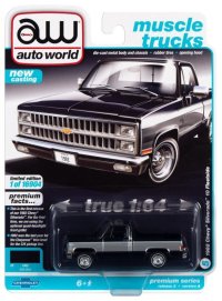 auto world 1/64 1982 Chevy Silverado 10 Midnight Blue / Silver