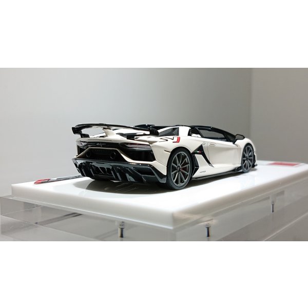 画像10: EODOLON 1/43 Lamborghini Aventador SVJ Roadster 2019 (Nireo wheel) Matte Pearl White Limited 80 pcs.