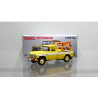 TOMYTEC 1/64 Limited Vintage Toyota Stout Wrecker (Yellow)