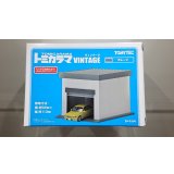 TOMYTEC 1/64 Tomicarama Vintage 08b Garage (White)