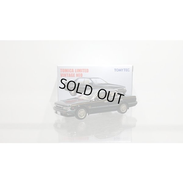 画像1: TOMYTEC 1/64 Limited Vintage NEO Nissan Laurel Medalist Club S (Black)