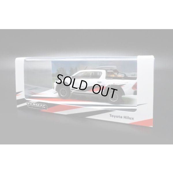 画像6: Tarmac Works 1/64 Toyota Hilux White