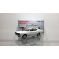 TOMYTEC 1/64 Limited Vintage NEO Nissan Laurel Hardtop 2000SGX (White)