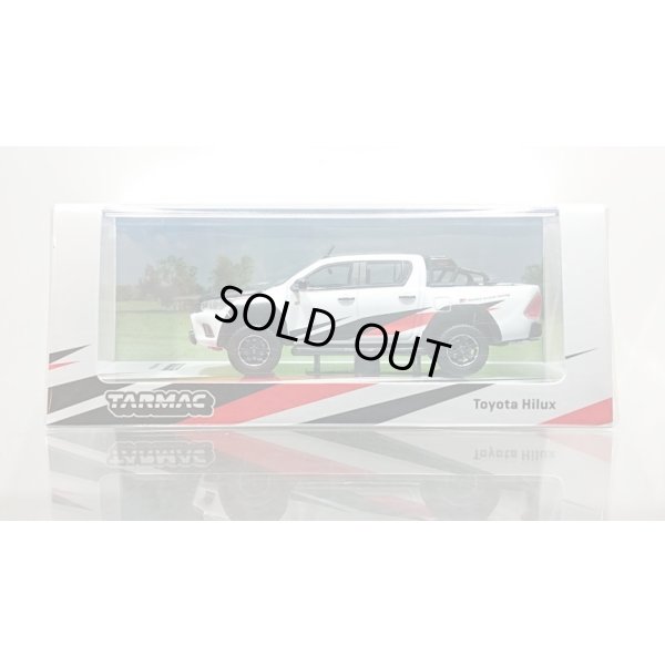 画像1: Tarmac Works 1/64 Toyota Hilux White
