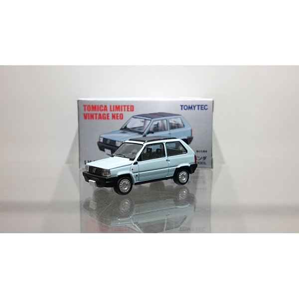 画像1: TOMYTEC 1/64 Limited Vintage NEO Fiat Panda 1000CL (Light Blue)